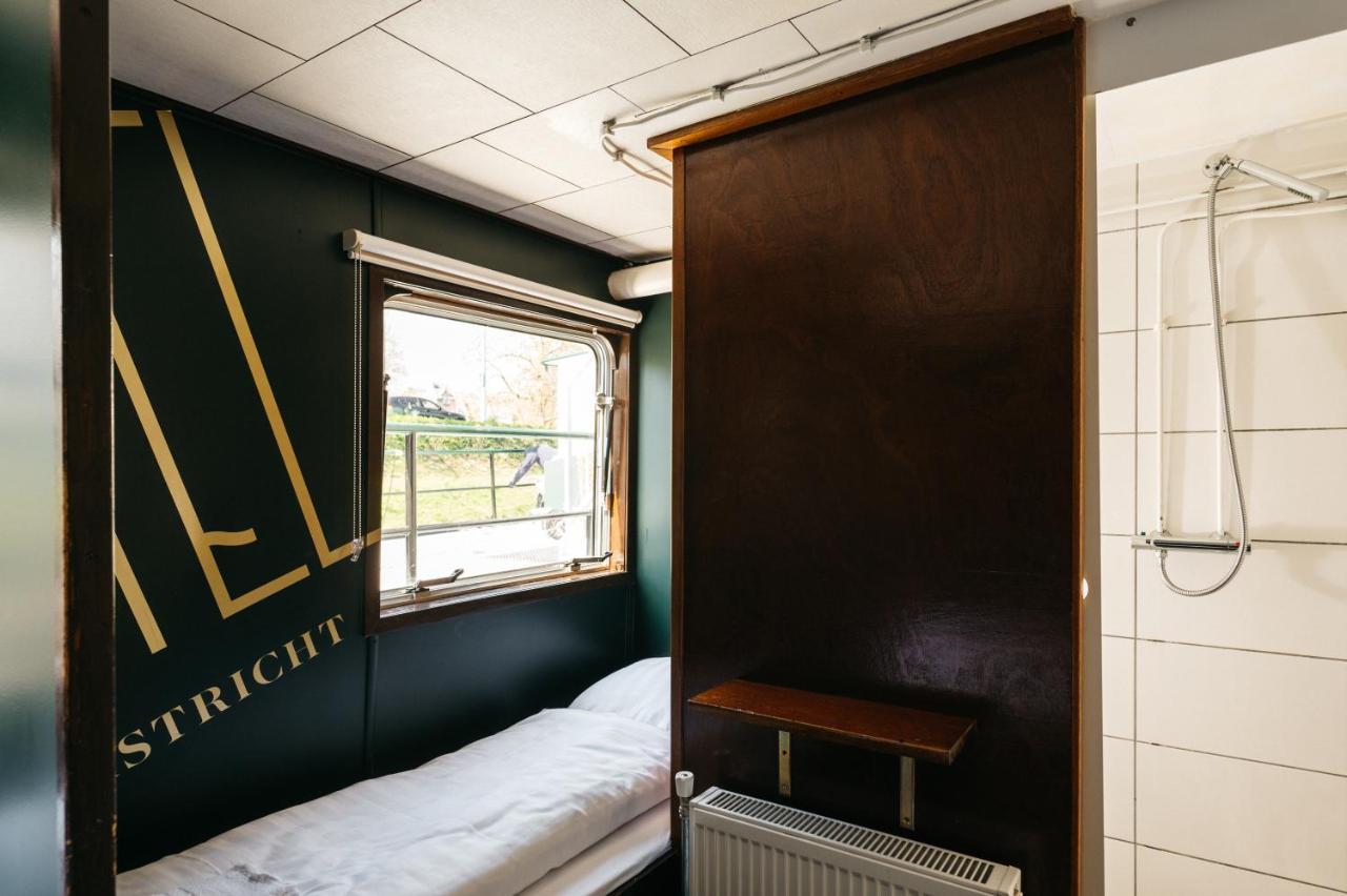 Botel Maastricht Hostel *